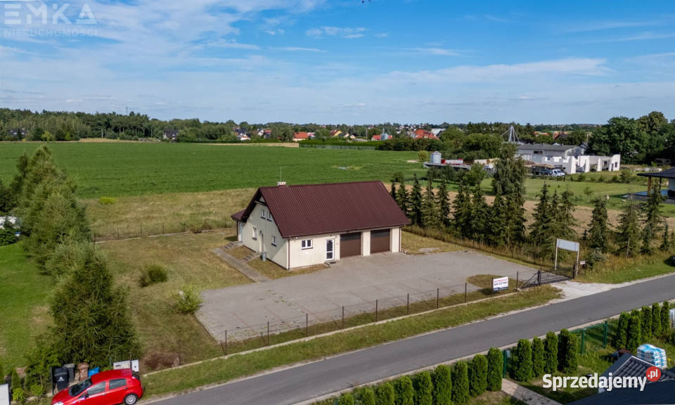 sprzedaży domu wolnostojącego 197m2 Łubianka sprzedam