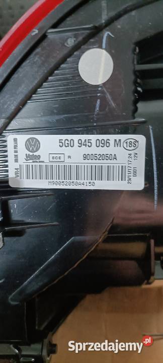 VW GOLF VII LAMPA PRAWA TYŁ TYLNA 5G0945096M osobowe Luzino