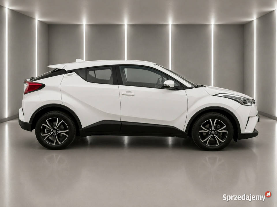 Toyota CHR 12 benzynamanualkamera cofania100 aluminiowe felgi Żabno