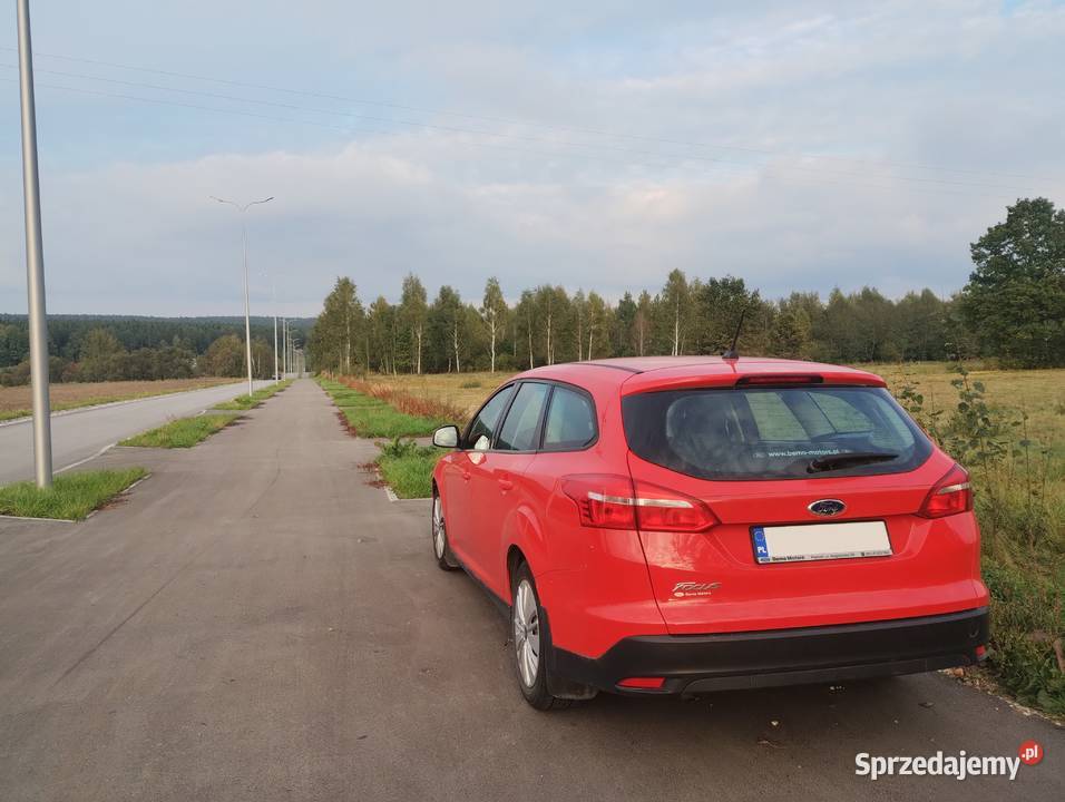 Ford Focus Mk3 kombi 16 benzyna 2018 105 Warszawa