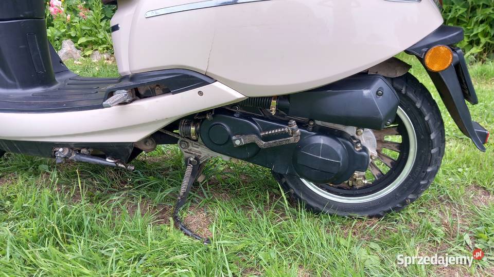 Skuter Zipp Retrosa II sprawny 50 ccm Vespa Zipp warmińsko-mazurskie Lubomino