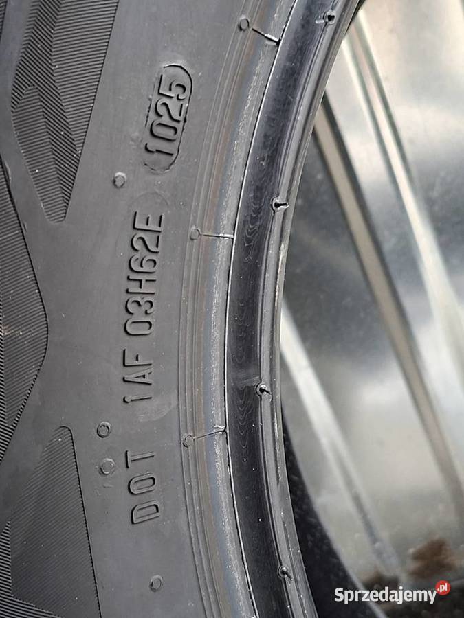 Opony 23555R18 Hel