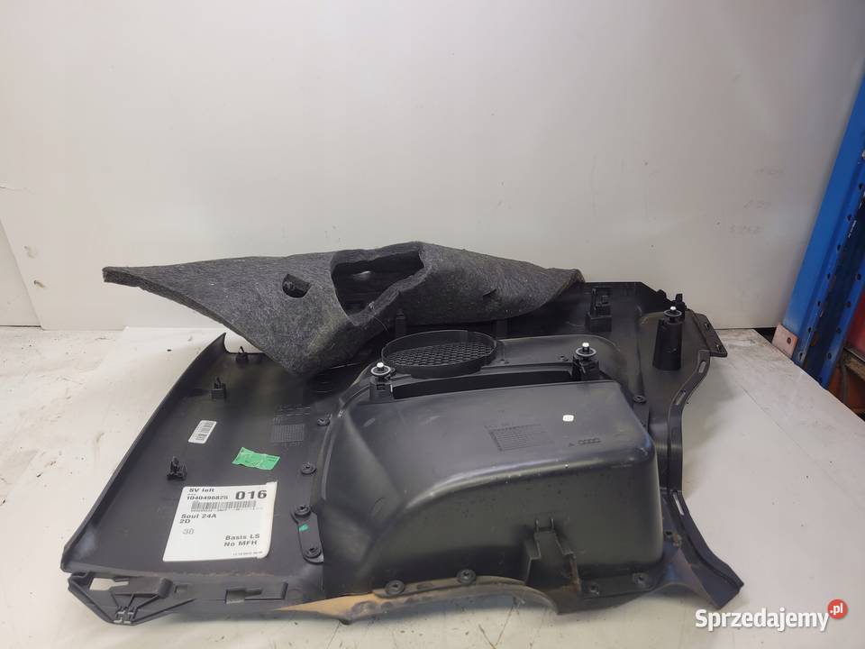 BOCZEK WNĘTRZA LEWY TYŁ AUDI A1 8X0867035 Przystajń