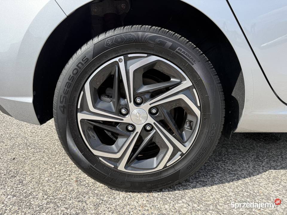Hyundai i30 15 BENZYNA Klimatronik Nawigacja ESP Konin