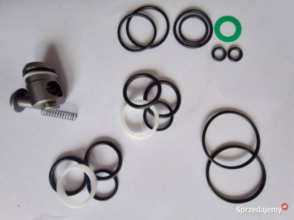 Zestaw uszczelek sekcji hydrauliki NH 85807673 Łowicz