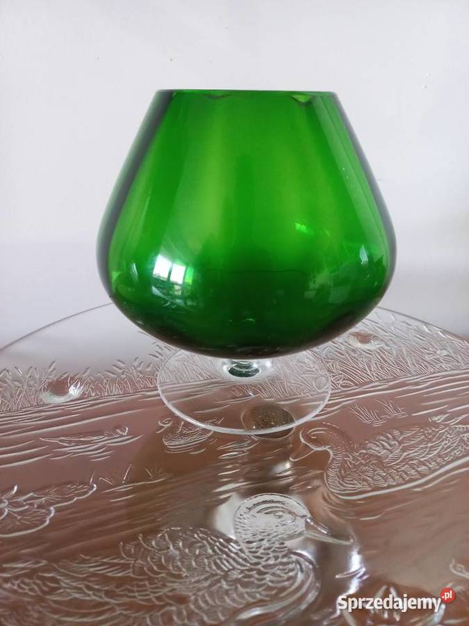 Wazon w formie kielicha zielone szkło Toruń