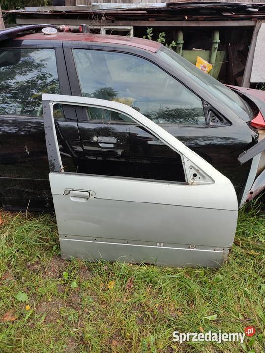 BMW e36 drzwi prawy przód sedan kombi Wrzosówka