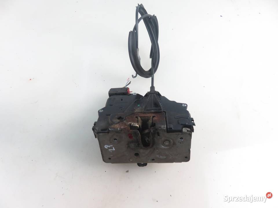 ZAMEK LEWY PRZEDNI OPEL CORSA D 13258271EE