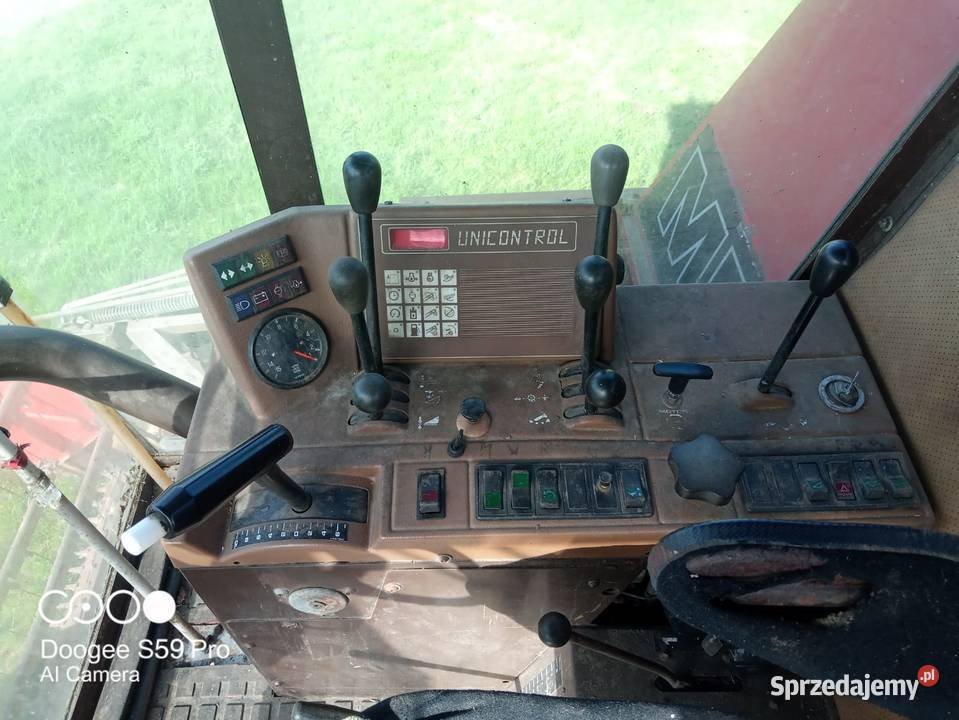 Kombajn zbożowy MF27 Massey Ferguson okazja Zbożowe lubelskie Goraj