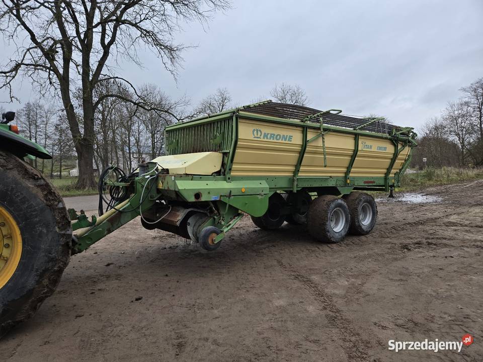 Przyczepa samozbierająca Krone Szołtany