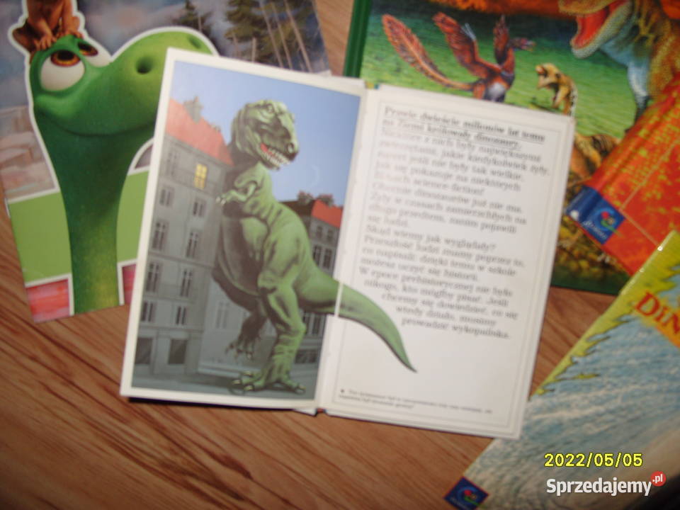Zestaw 5 książek o dinozaurach sprzedam