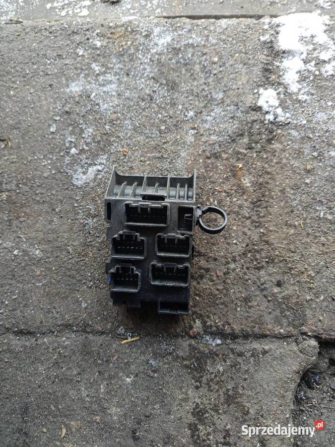 Skrzynka bezpieczników Toyota Avensis T25 20 D4D łódzkie