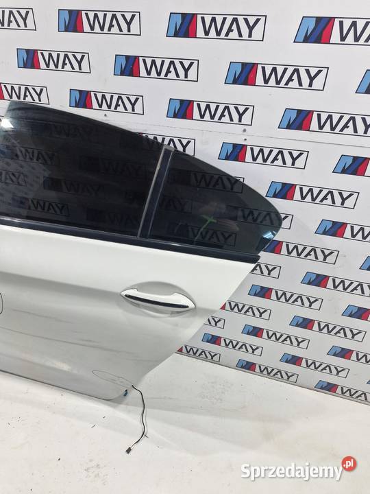 BMW 6 F06 DRZWI LEWE LEWY TYŁ KOMPLETNE A300