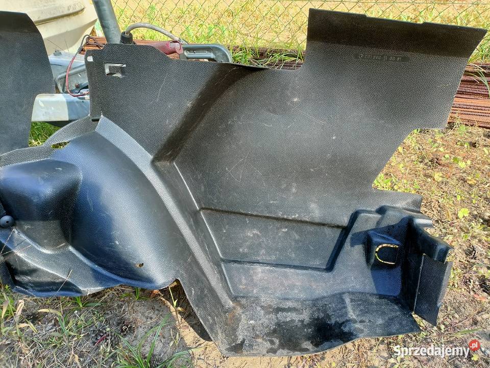Mercedes 190 W201 osłona boczna bagażnika prawa osobowe Skarżysko-Kamienna sprzedam