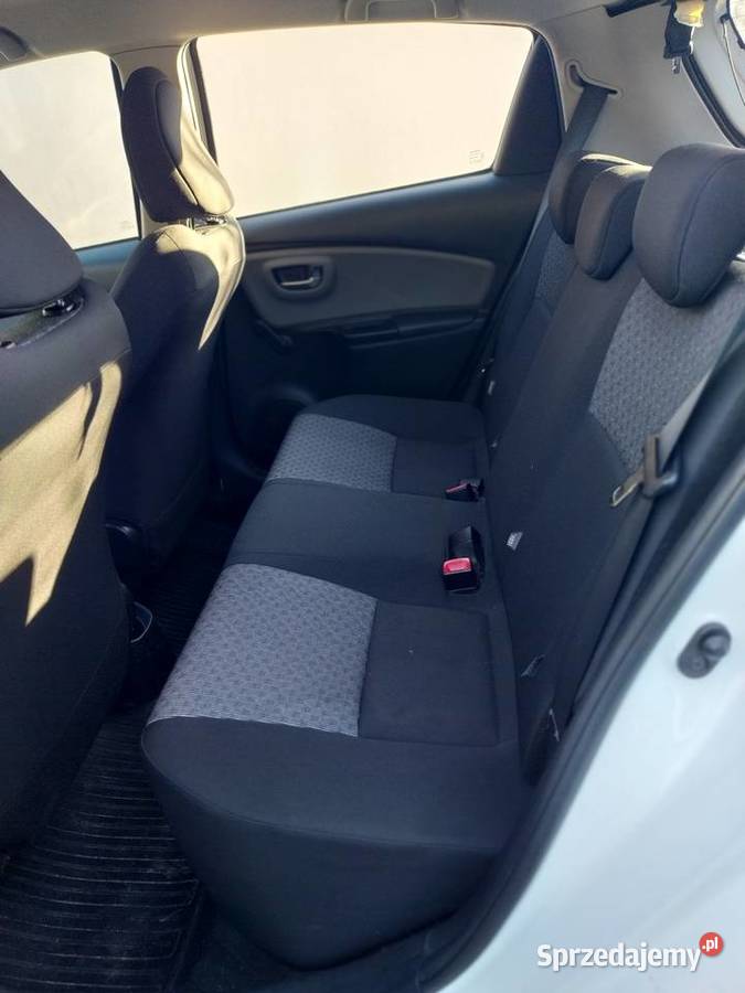Sprzedam TOYOTA YARIS 133 Active wielofunkcyjna kierownica Wieruszew