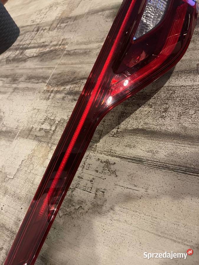 Lampa prawa tylna klapa Renault Talisman sedan Kraków