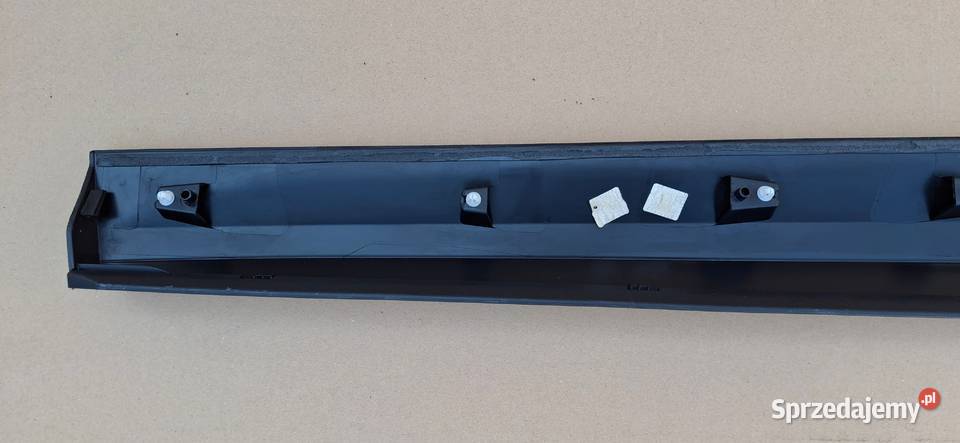 SKODA ELROQ LISTWA NAKŁADKA DRZWI PRAWY PRZÓD Bieleń