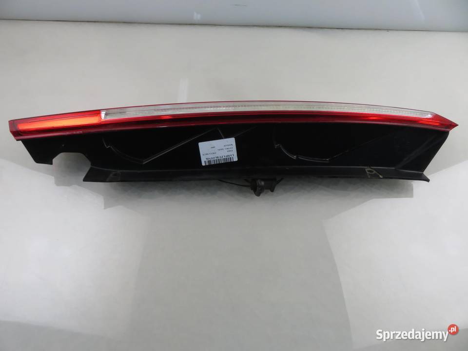 LAMPA PRAWA TYLNA FORD FOCUS MK2 II 8M5113404A
