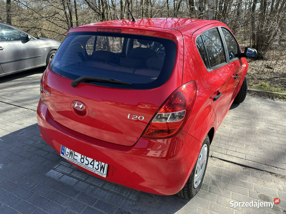 Hyundai i20 KlimatyzacjaIsofixAuxPrzebieg garażowany sprzedam