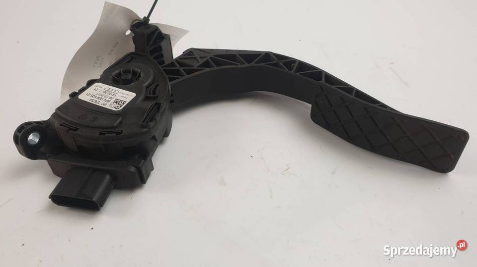 PEDAŁ 8K1723523A A6 C7 Lipno