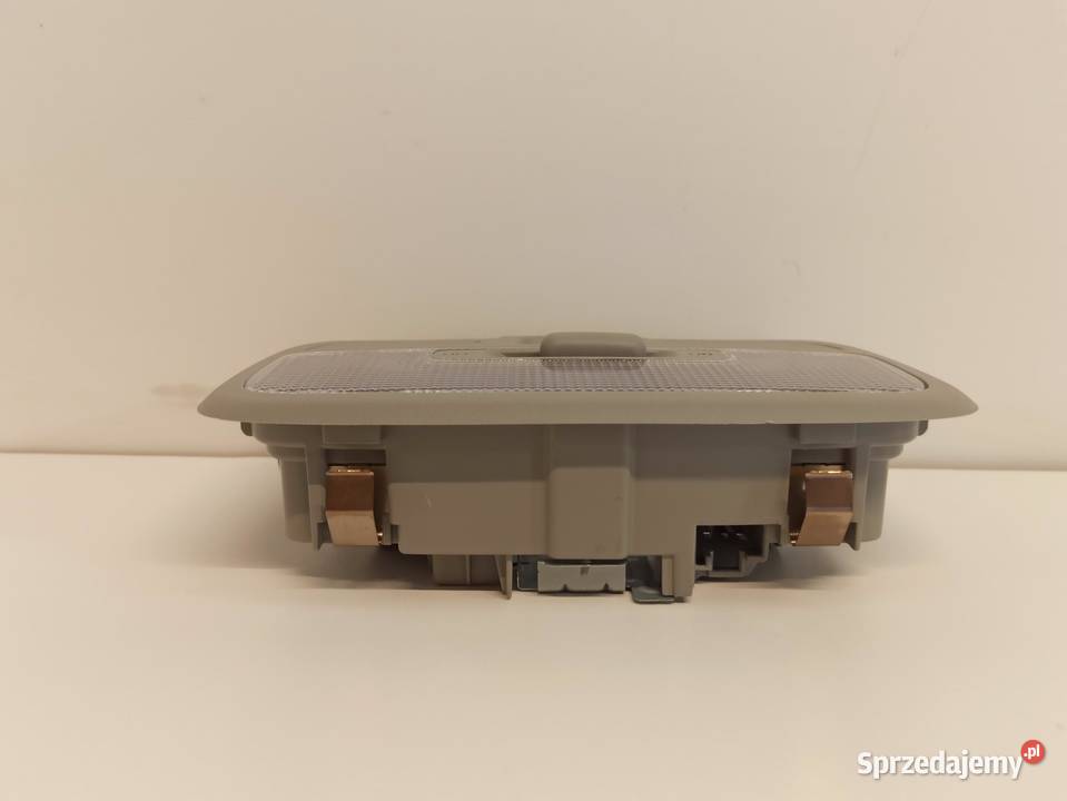 SUZUKI SWIFT MK8 LAMPKA PODSUFITKI 3621084S0 osobowe