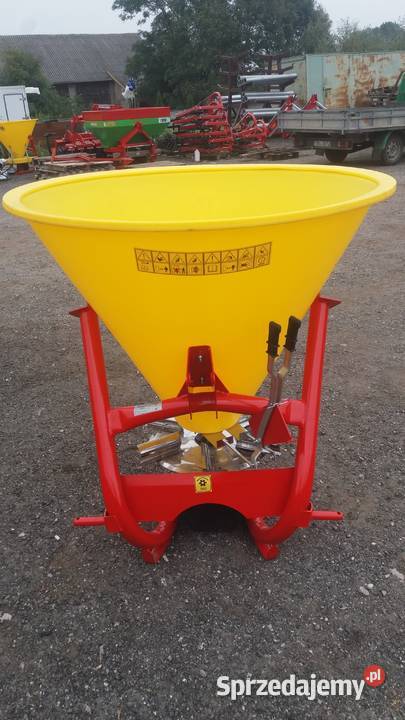 Rozsiewacz nawozów STRUMYK lejek plastikowy Ryki