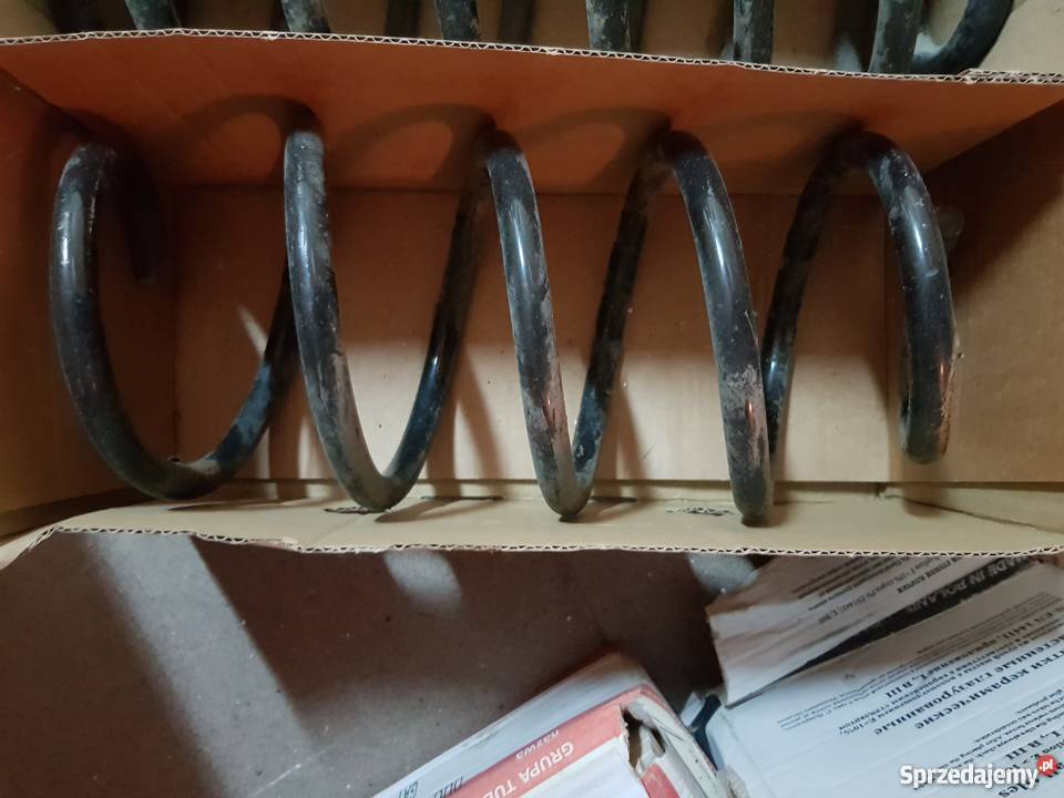 sprężyna przednia passat b6 20 TDI Sportline Rokitnica