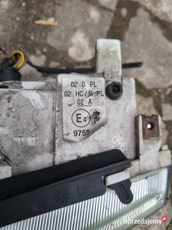 Reflektory lampy przednie Skoda Octavia 1 osobowe sprzedam