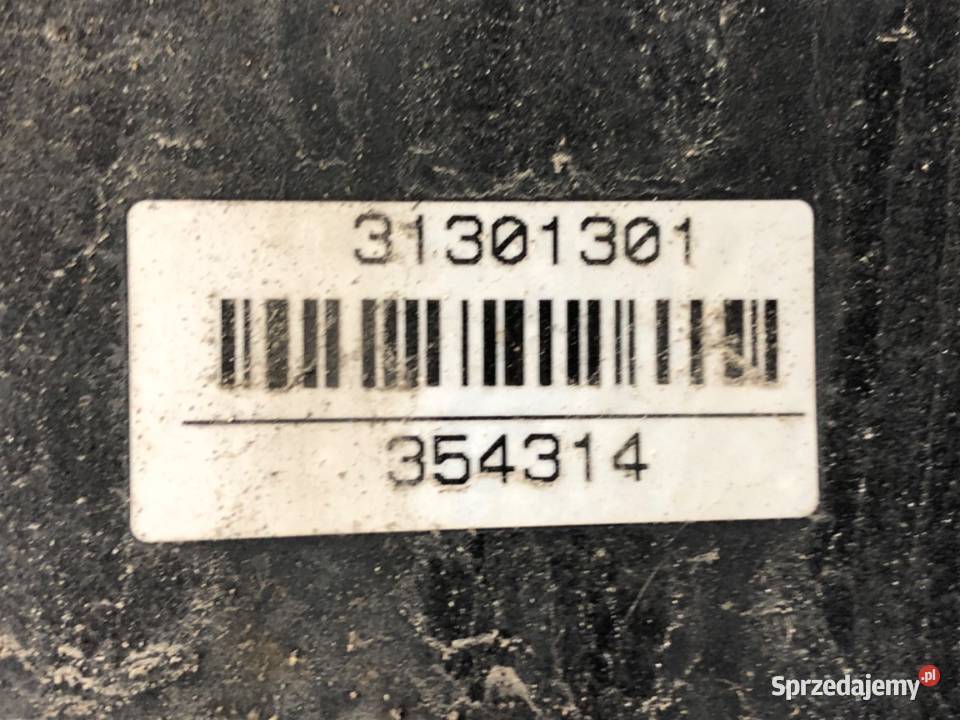 LISTWA KLAPY TYŁ VOLVO V40 Hatchback 31301301