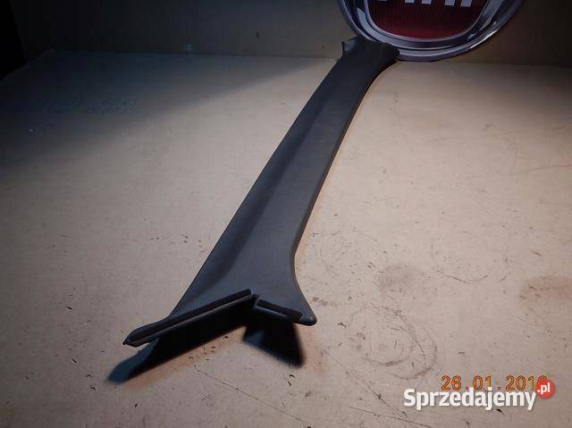 PLASTIK OSŁONA SŁUPKA PRAWY PRZÓD NISSAN SUNNY