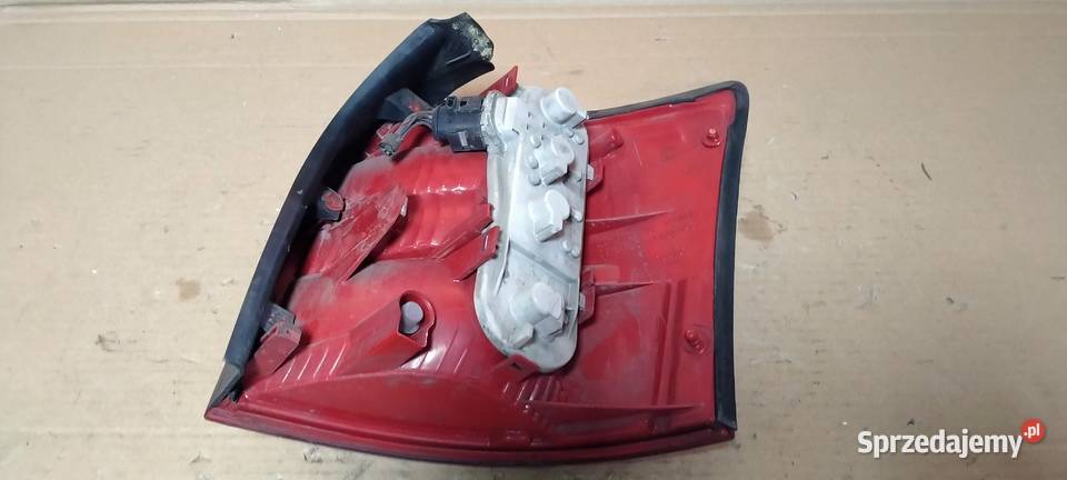 AUDI A4 B6 KOMBI 0104 LAMPA TYLNA LEWA śląskie Bielsko-Biała