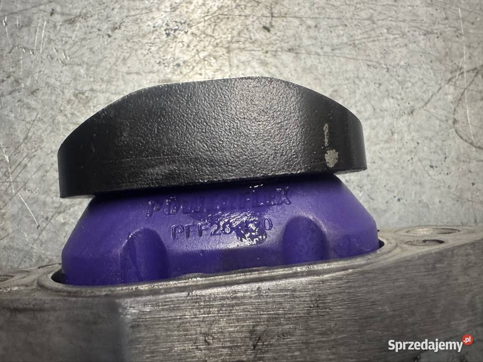 Dolna łapa silnika Hyundai I30N z wkładem Chrzanów sprzedam