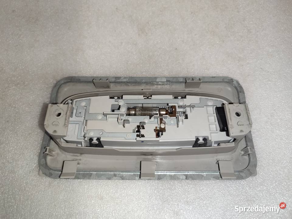 OŚWIETLENIE WEWNĘTRZNE SAMOCHODU FORD FOCUS Skierniewice