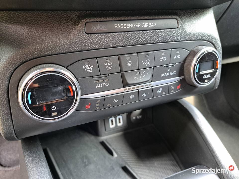 Ford Focus 10 MHEV 125 benzyna Focus Warszawa sprzedam