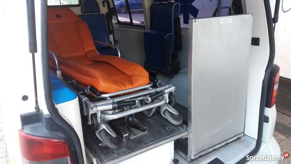 VW T5 Sprzedam wyposażenie karetki pogotowia