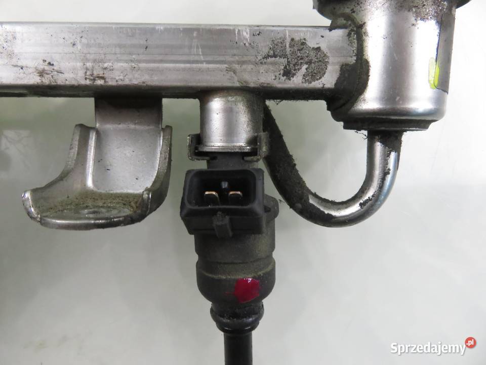 LISTWA WTRYSKOWA AUDI A3 8L 18 06A906031D Części samochodowe