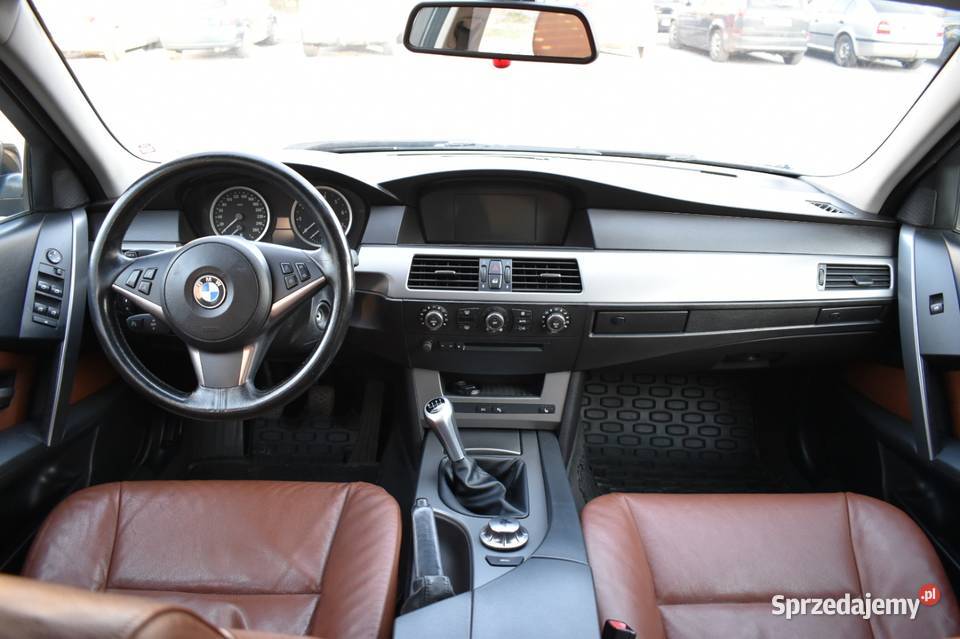 BMW 530i 30 R6 258 Manual Skóra Xenon Zadbany