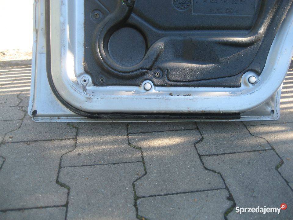mercedes ml 163 lift 0105r drzwi tył prawe kod Rakoniewice