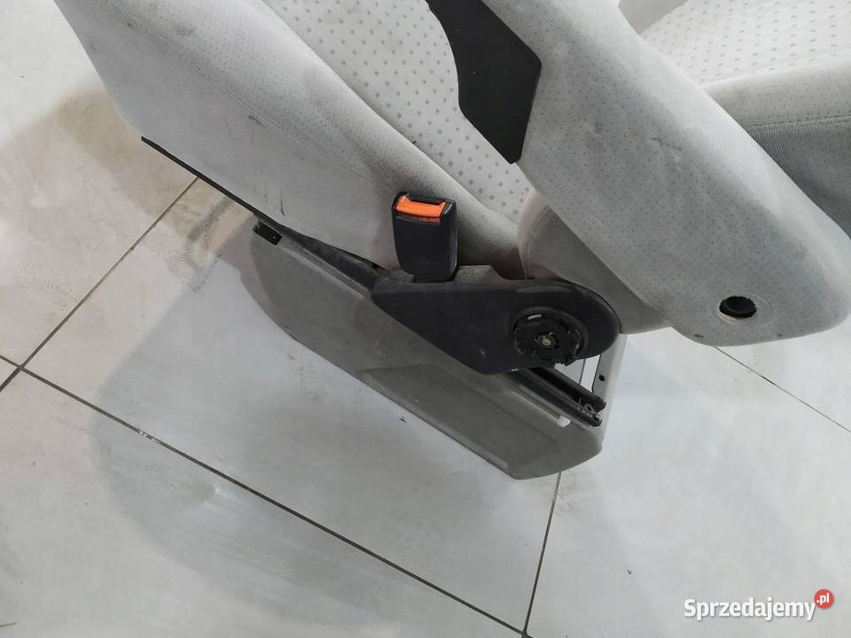 FOTELE PRAWY PASAŻERA MULTIVAN VW Volkswagen Rok produkcji 1999