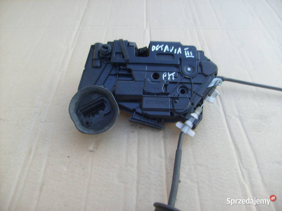 Zamek drzwi prawy tył Audi Seat Skoda Vw
