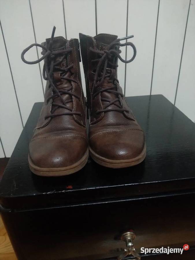 Buty mustanga Łuków