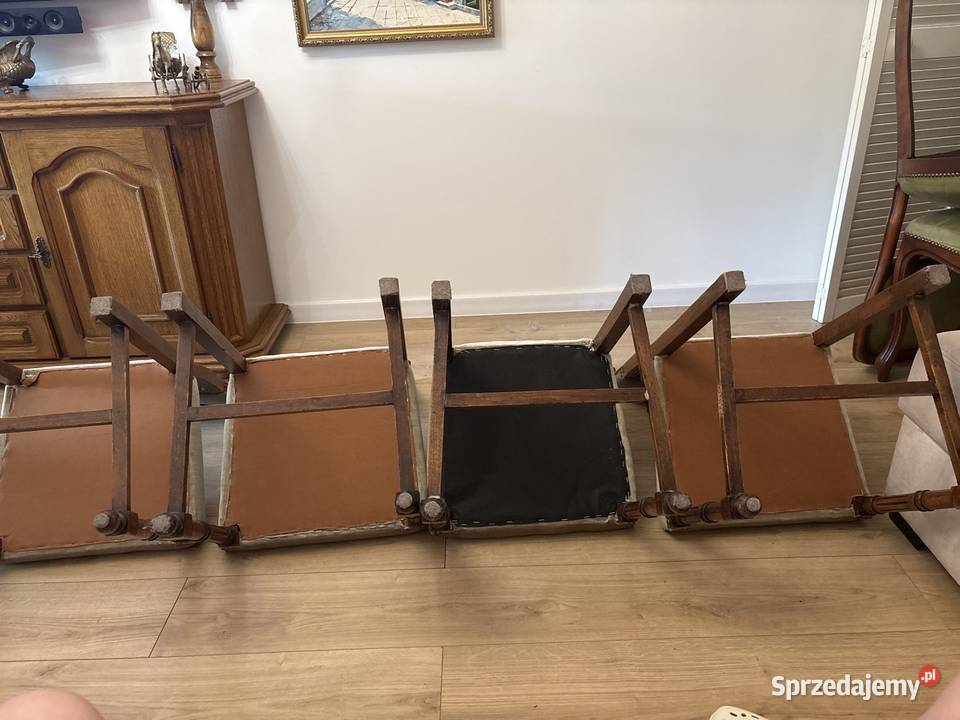 4 antyczne krzesła w stylu eklektycznym