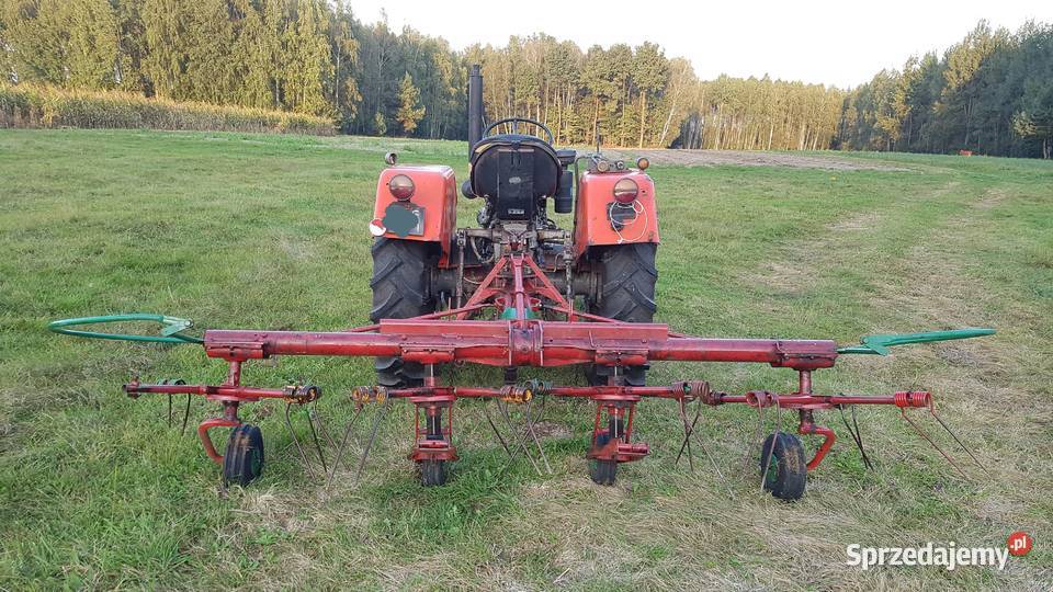 Roztrząsacz karuzelowy do siana typ Pająk Duży