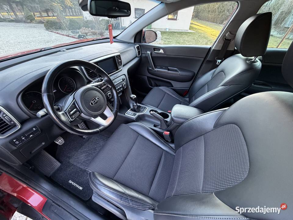 Kia Sportage IV 16 177 53 przebiegu Business bordowy