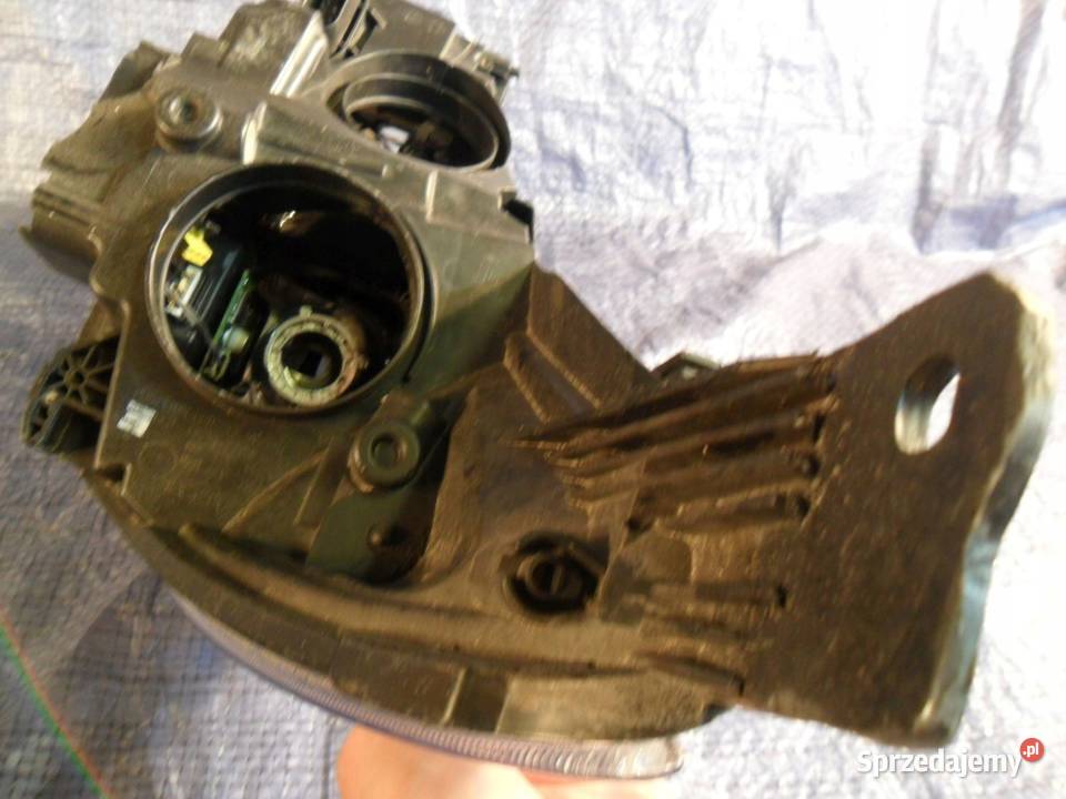 Ford Focus mk3 lift reflektor prawy przedni wielkopolskie Nowy Tomyśl