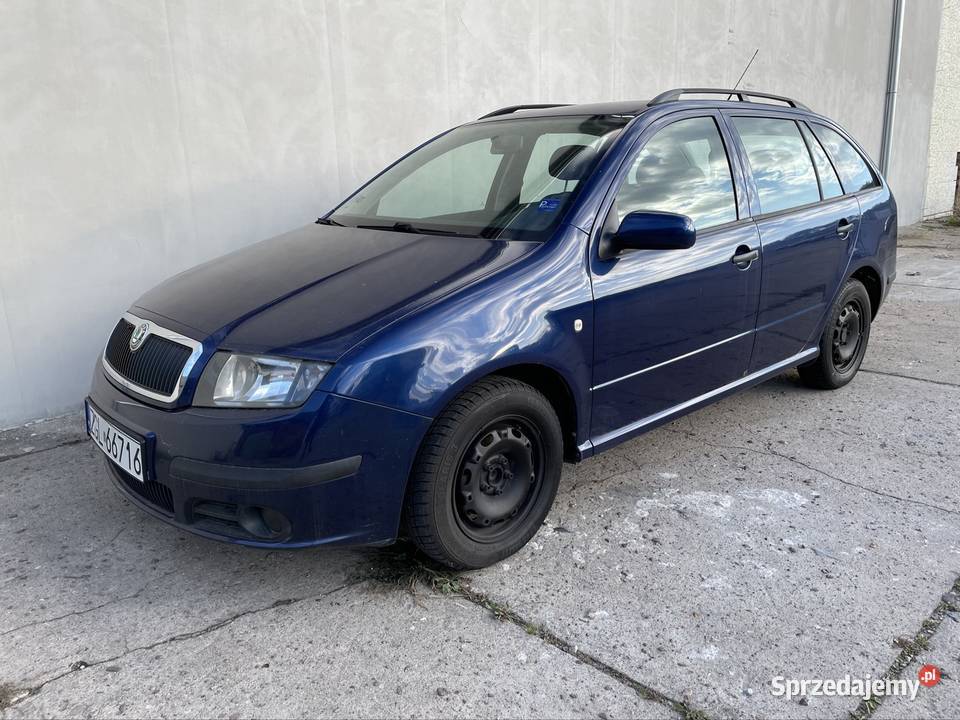 Skoda Fabia Wynajem wypożyczalnia aut kombi Szczecin auto wynajem