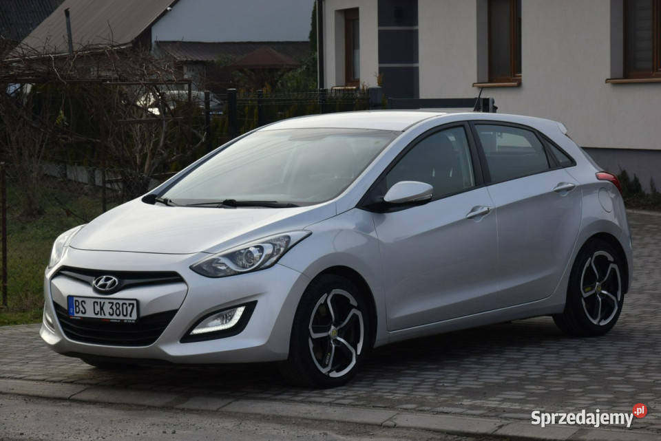 Hyundai i30 16D Navi Kamera 2 KPL KÓŁ 110KM Majdan Sieniawski sprzedam