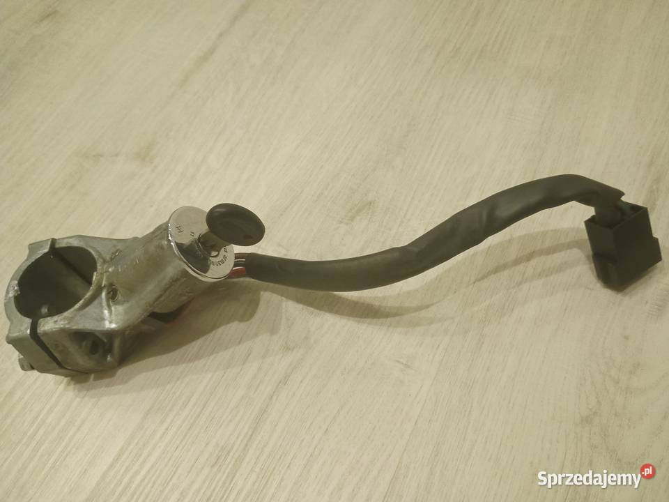 Stacyjka Fiat 126p z oryginalnym kluczykiem 4 Nysa