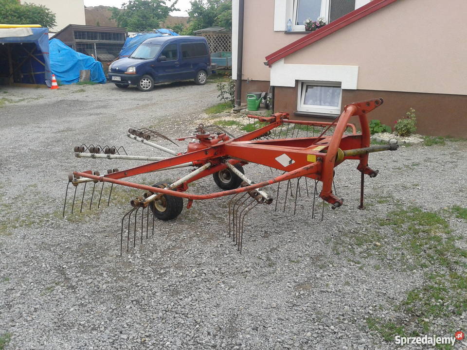 zgrabiarka karuzelowa kuhn świętokrzyskie