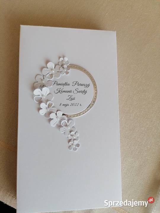 Kartka w pudełku komunia świata Strzebiń